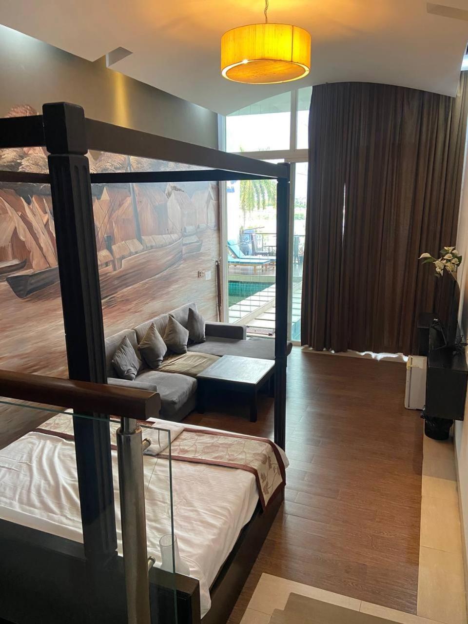 Blue Crystal Boutique Hotel Phnom Penh Exterior photo